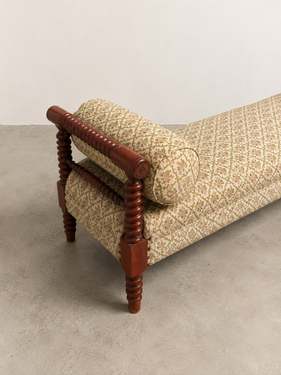 Mahogany Twist Bobbin-Turned Daybed