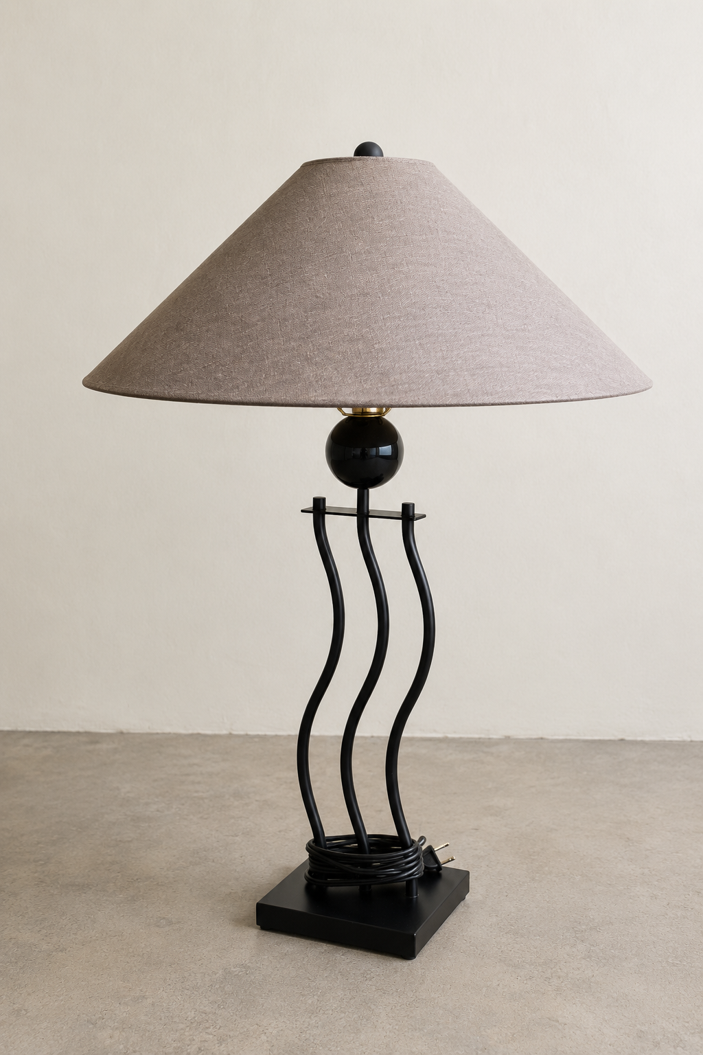 Postmodern Sculptural Sqiggle Lamp